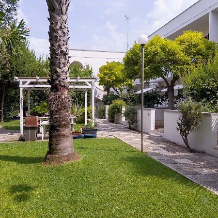 Residence Borgo Latino- Localo Torre dell'Orso Exterior photo