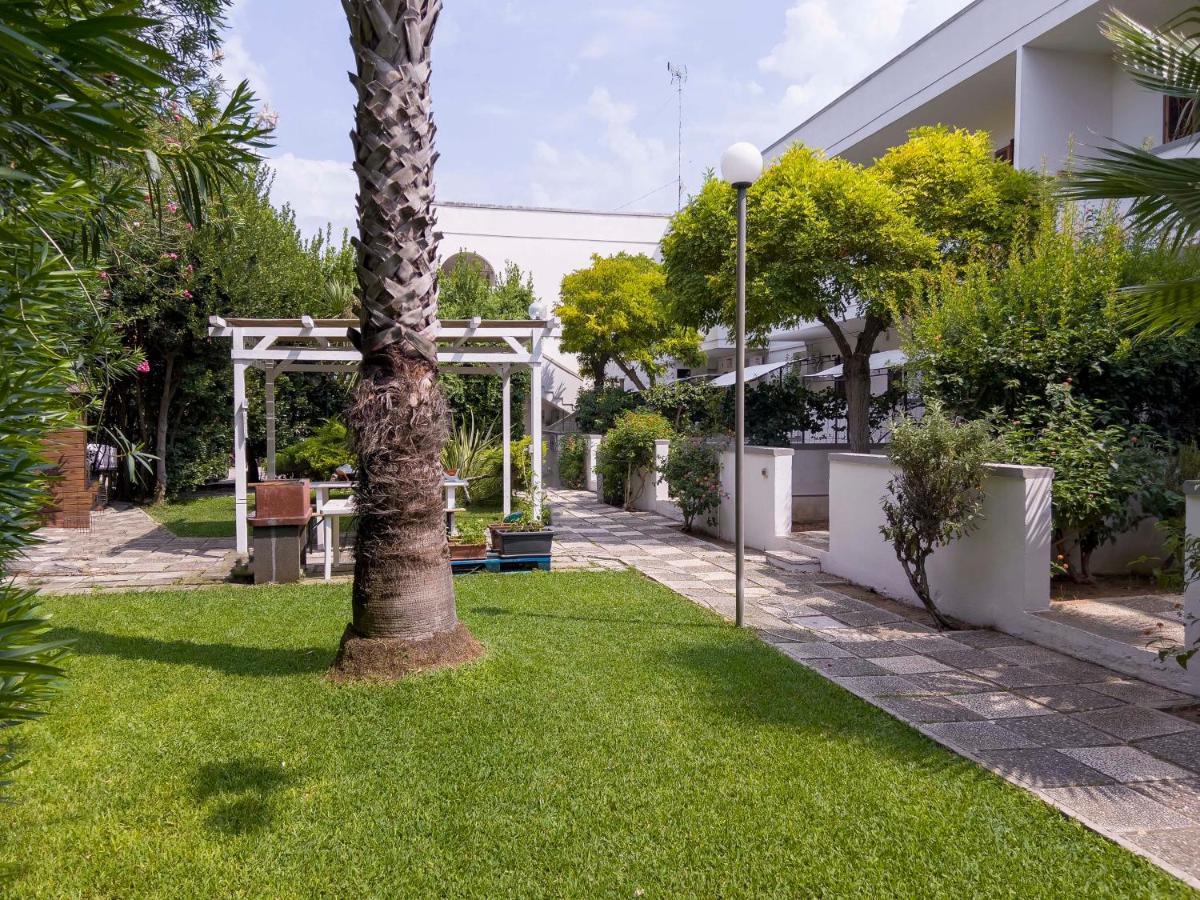 Residence Borgo Latino- Localo Torre dell'Orso Exterior photo