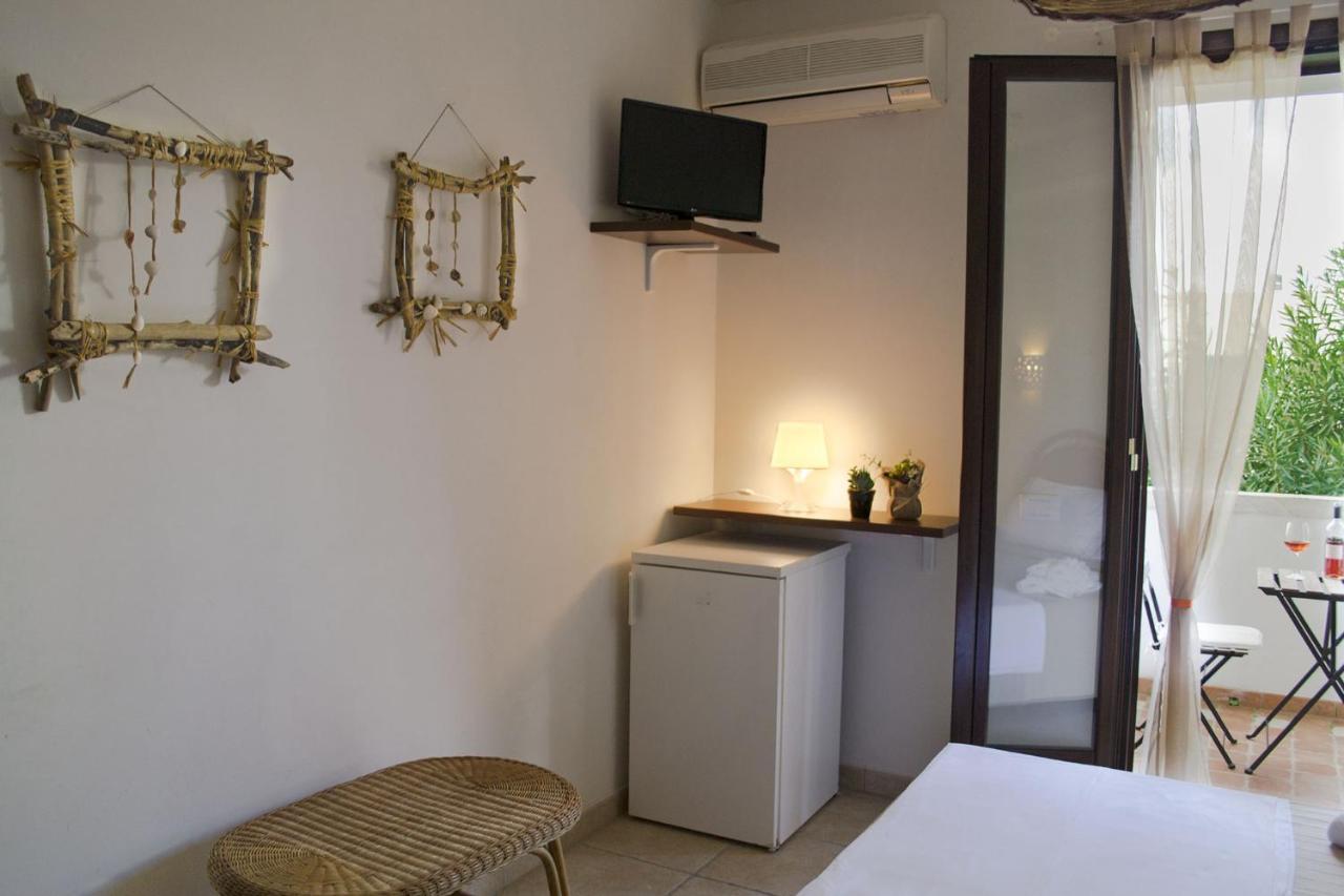 Residence Borgo Latino- Localo Torre dell'Orso Exterior photo