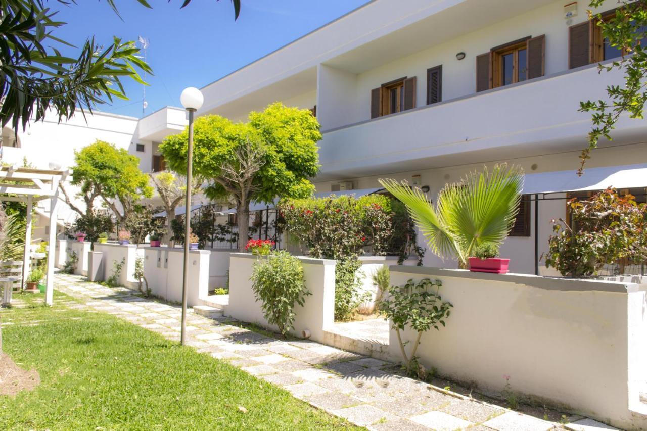 Residence Borgo Latino- Localo Torre dell'Orso Exterior photo