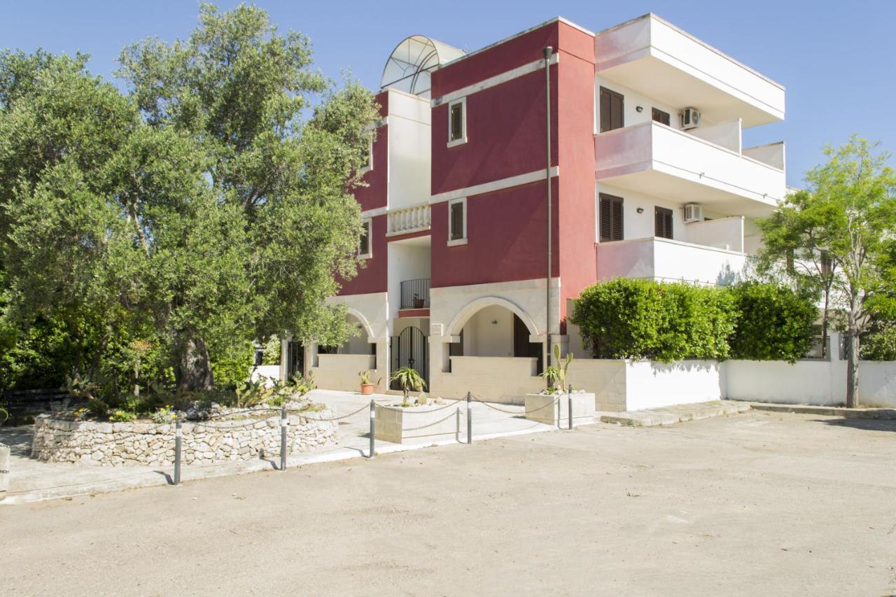 Residence Borgo Latino- Localo Torre dell'Orso Exterior photo